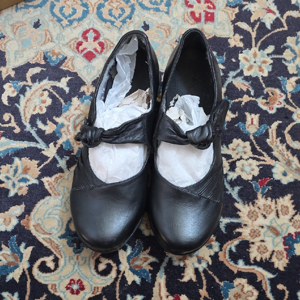 Dansko Women's Black Leather Wedges